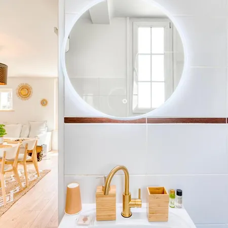 Le Petit Coin De La Rue Basse * Caen