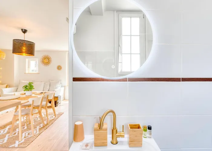 Le Petit Coin De La Rue Basse * Caen